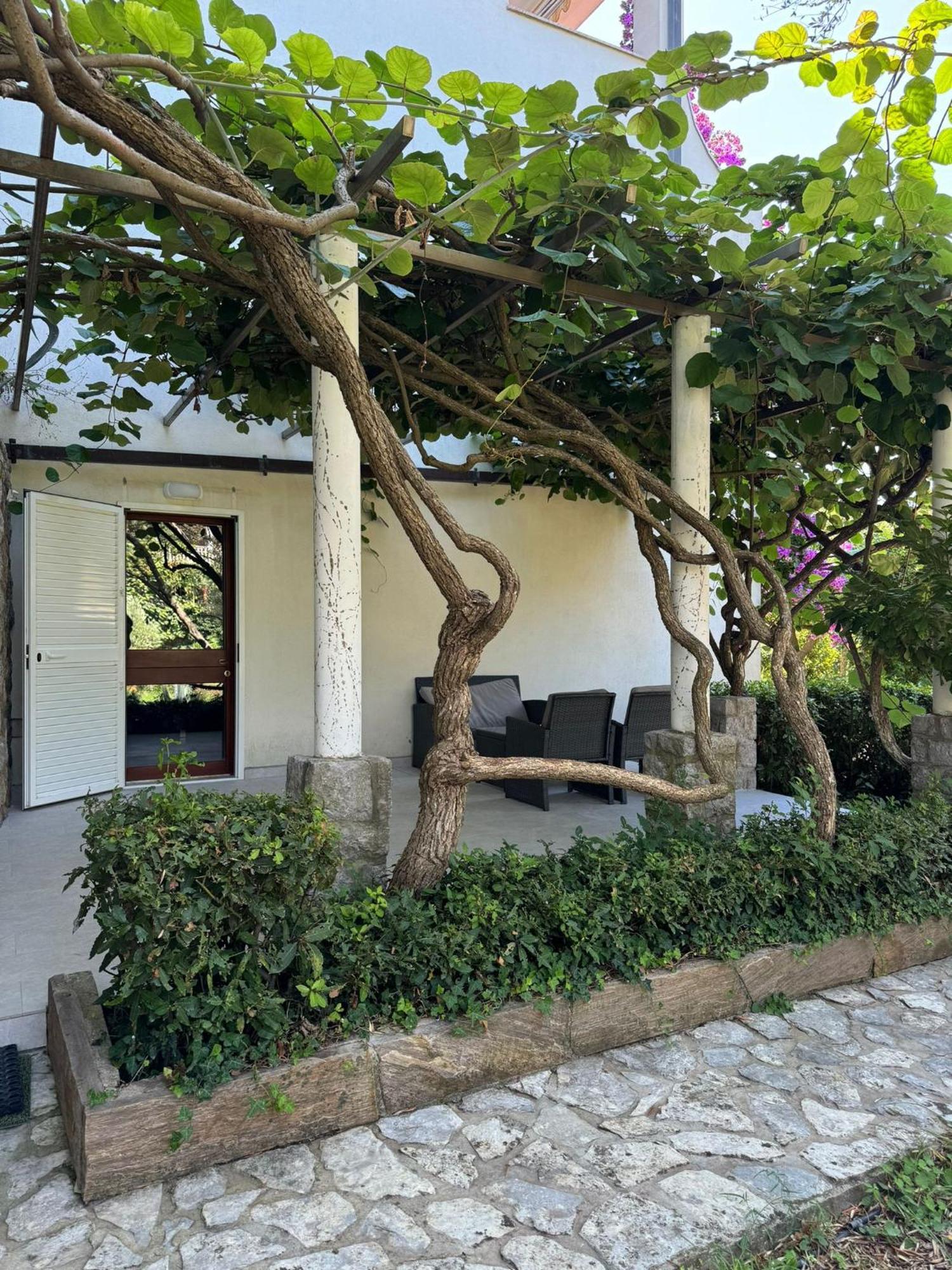 Apartman Kucer Krk Town Exterior foto