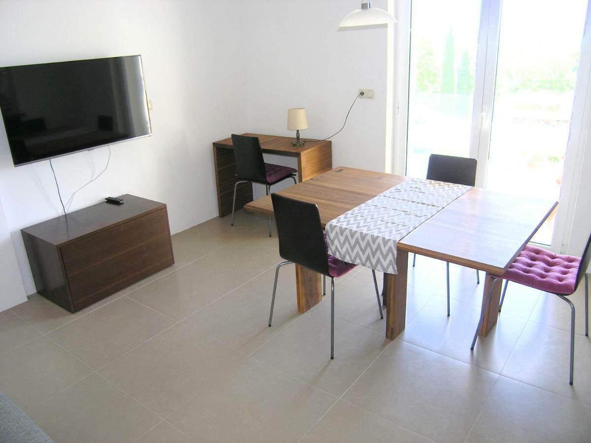 Apartman Kucer Krk Town Exterior foto